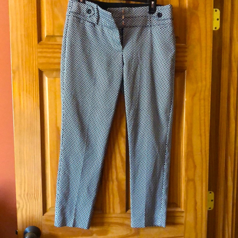 Cute multi pattern work style capri pant